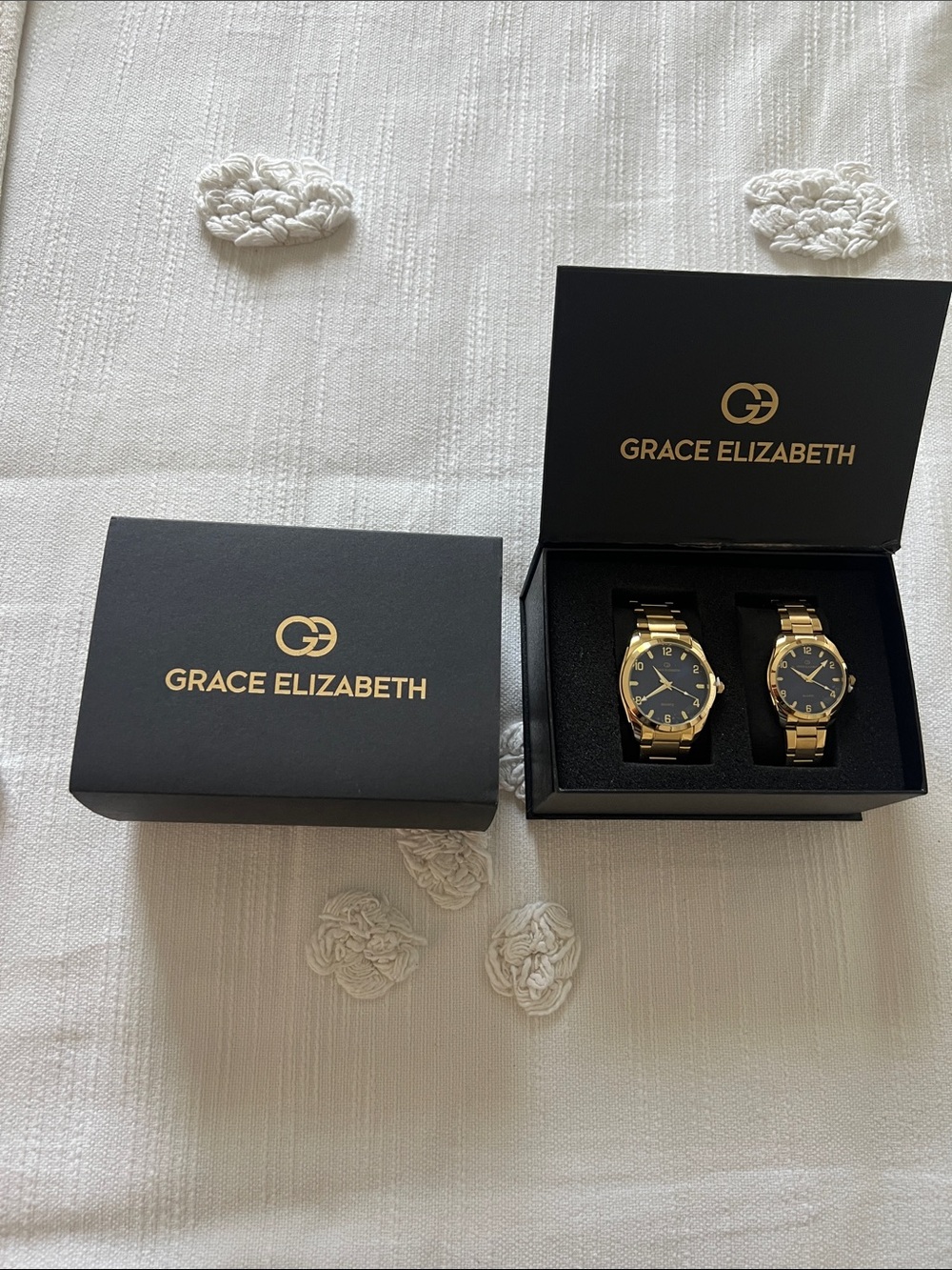 Men and Women watch duo Gold and dark blue Bracelet Watches